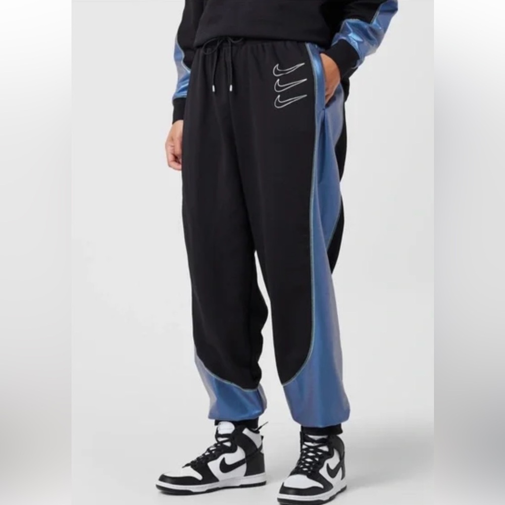 NWOT Women’s Nike Oversized Mid Rise Black and Blue Joggers size 2X